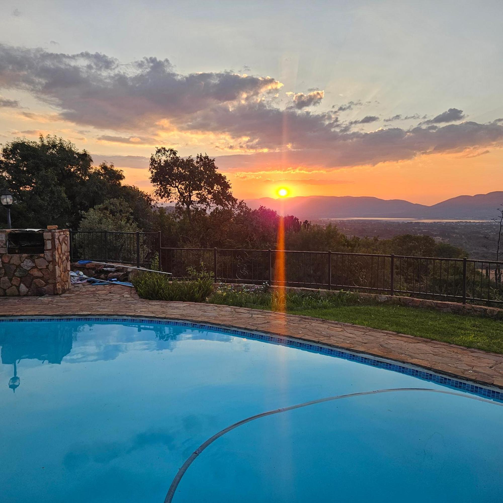 Lodge Katima Mountain View Hartbeespoort